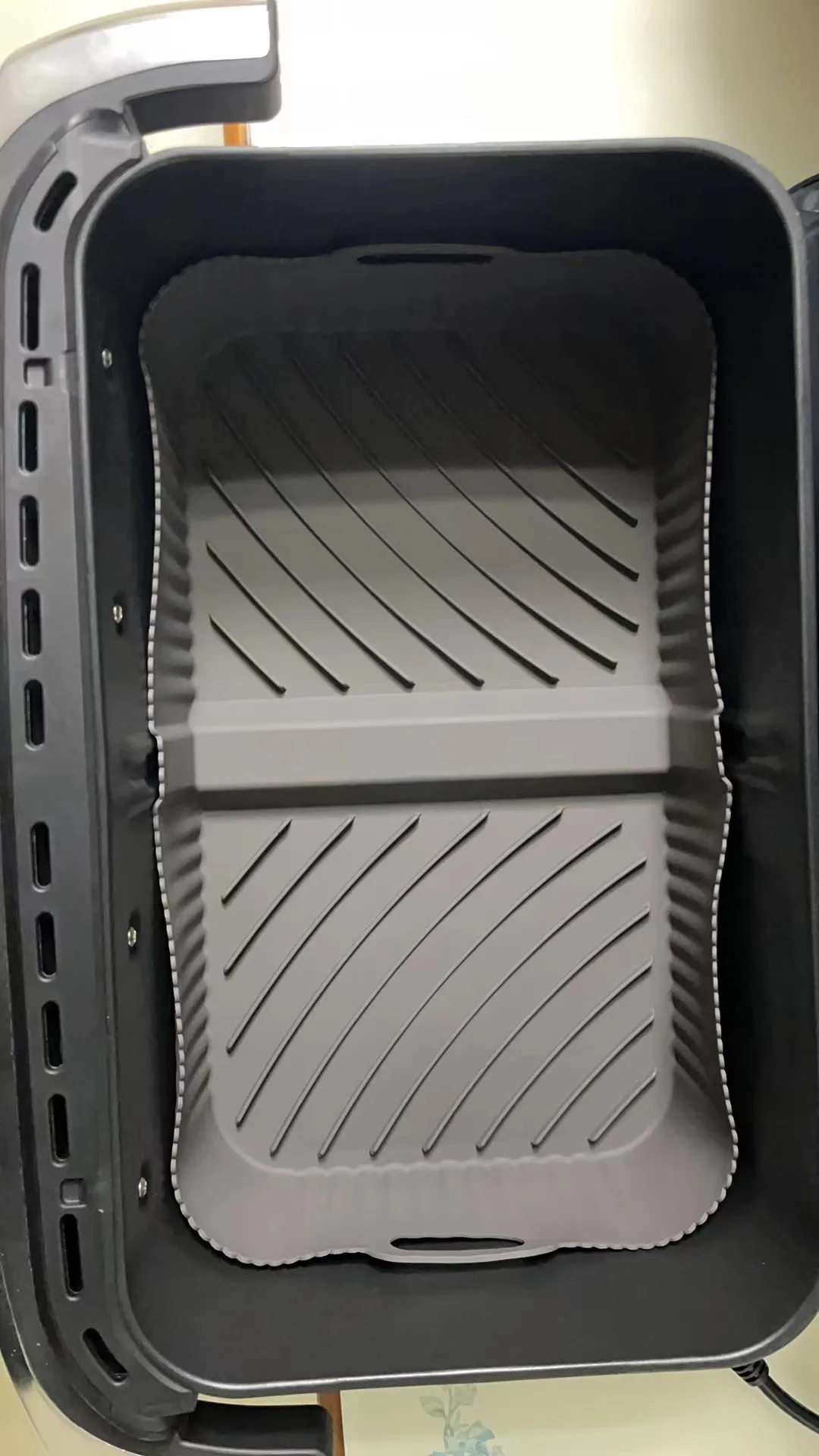 10.4L Larger Silicone Air Fryers Liner Fit AF500UK BPA Free Reusable Silicone Air Fryer Liner For Ninja AF500UK