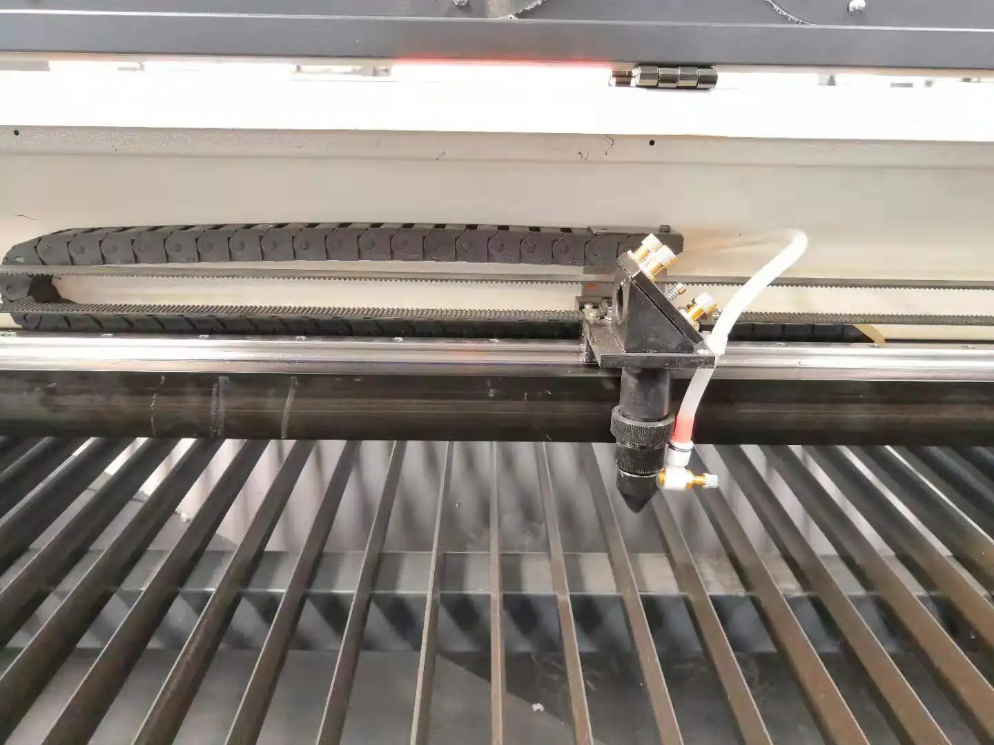made in China portable fabric glass 130w 150w co2 laser cutting machine price