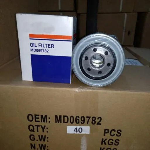 oil filter MD069782 Car Filter Black oil filter 26300-42000