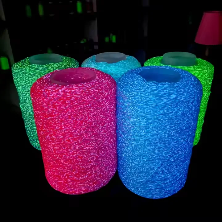Highlight Luminous Knitting Yarn Customized Glow in the Dark Knitting Yarn Luminous Knitting Yarn for Crochet Pattern