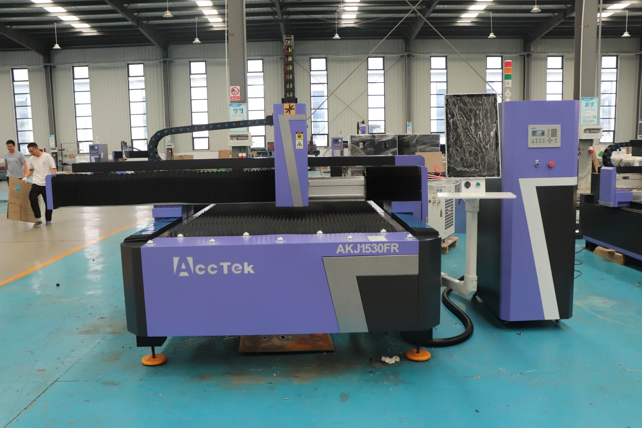 3kw Cnc Sheet and tube fiber laser cutting machine Iron Plate Fiber Laser / lazer Cutting Machine Price