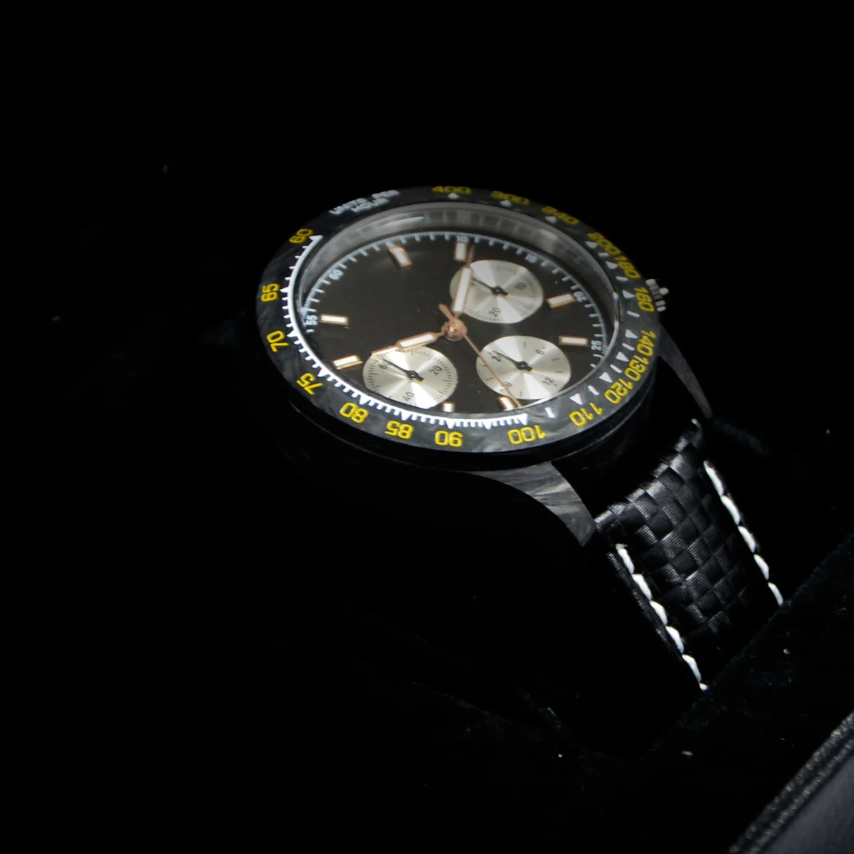 High-end Original Quality Watch 5ATM Waterproof Sapphire Glass Chronograph Watch Carbon Fiber Quartz Watches For Men