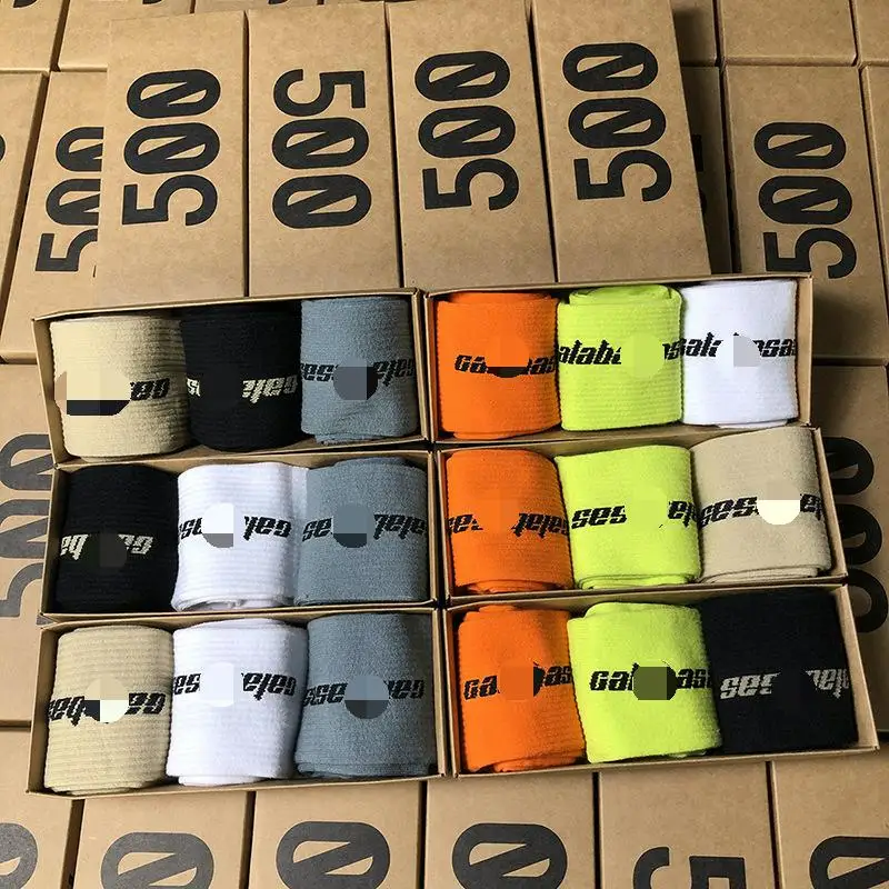  Soks Yezzy Tides Pantoufl Sludes Sport Slides Top Yzy Sneakers Kanye 700 Calabsases Box 500 350 v3 V2 Yeezy Socks For