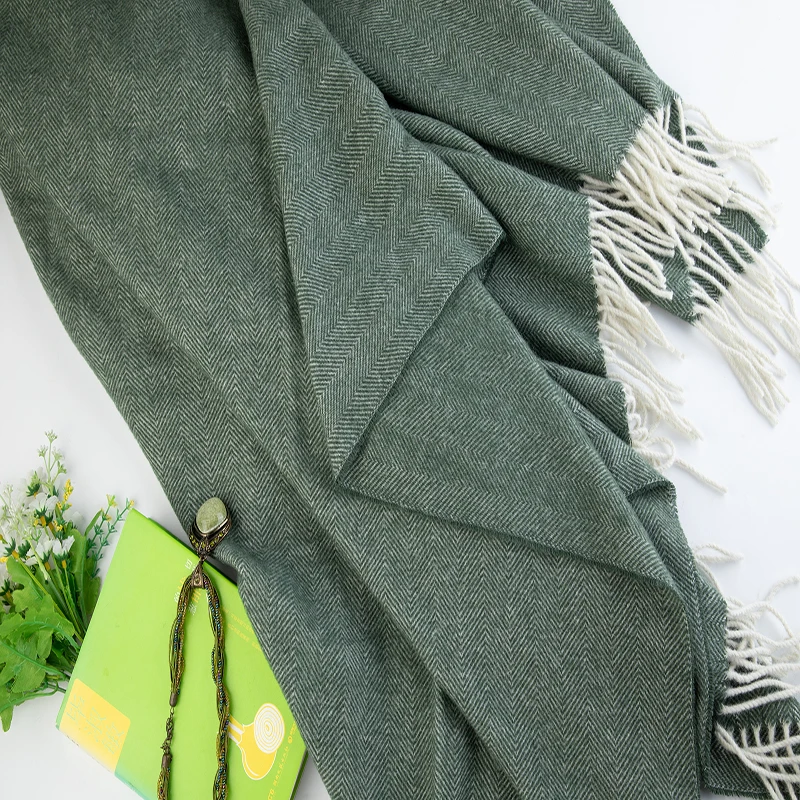 Herringbone High Quality 100 Australia Wool and Warm Throw Blanket  with Tassel for Home Textile and Sofa