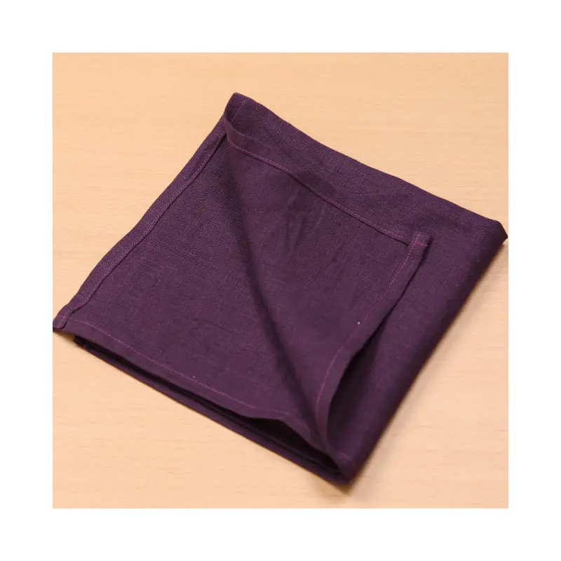  table cloth linen with matching napkins Washable 100%