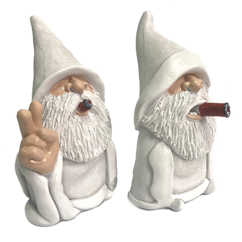 Hot Selling Old Man Smoking Garden Lawn Decoration Statue Multifunctional Waterproof Resin Portable Figure Sculpture