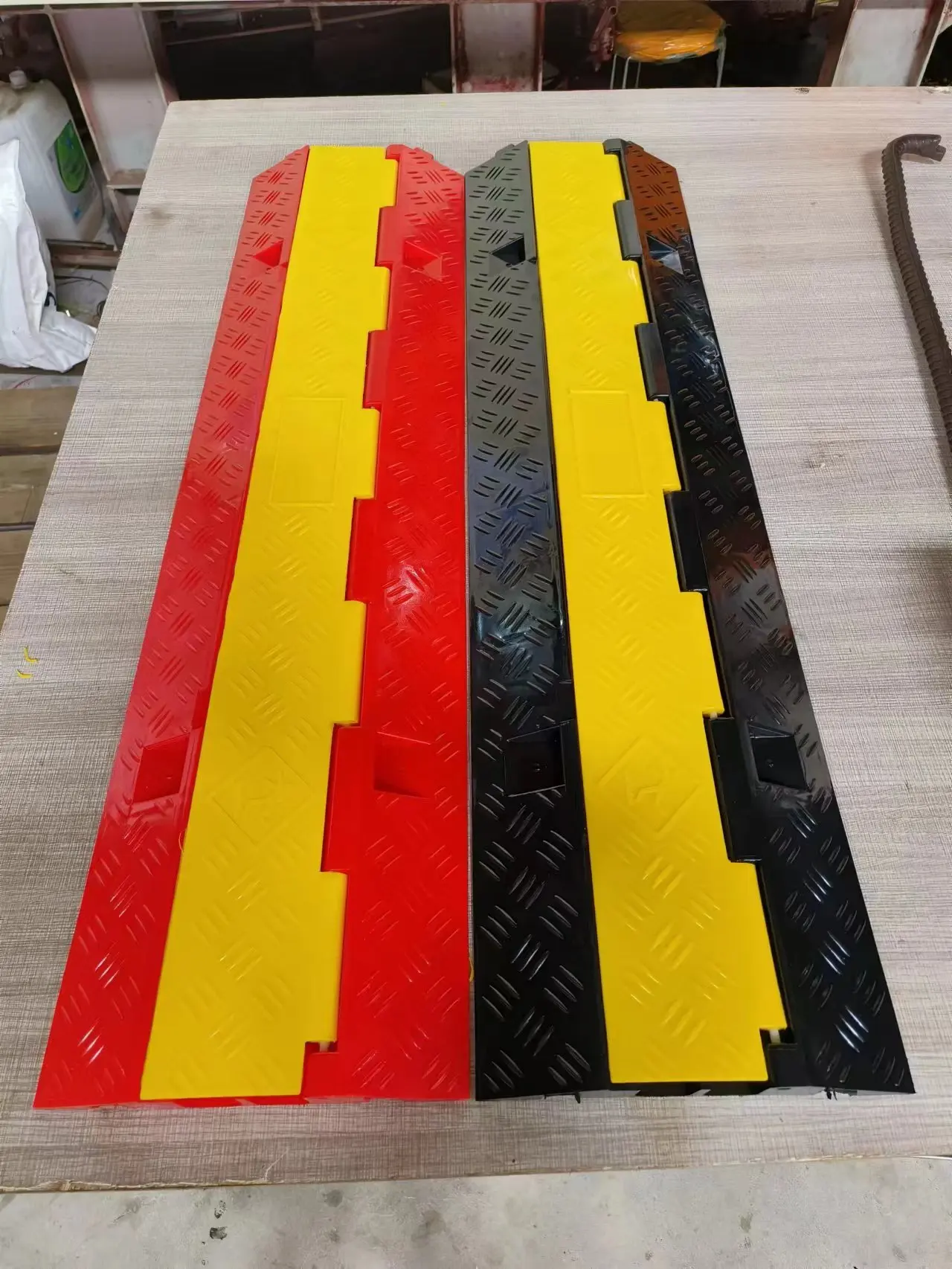 PVC speed bump Plastic cable protection cover plate Pressure cable bridge  ground aisle cable crossing plate