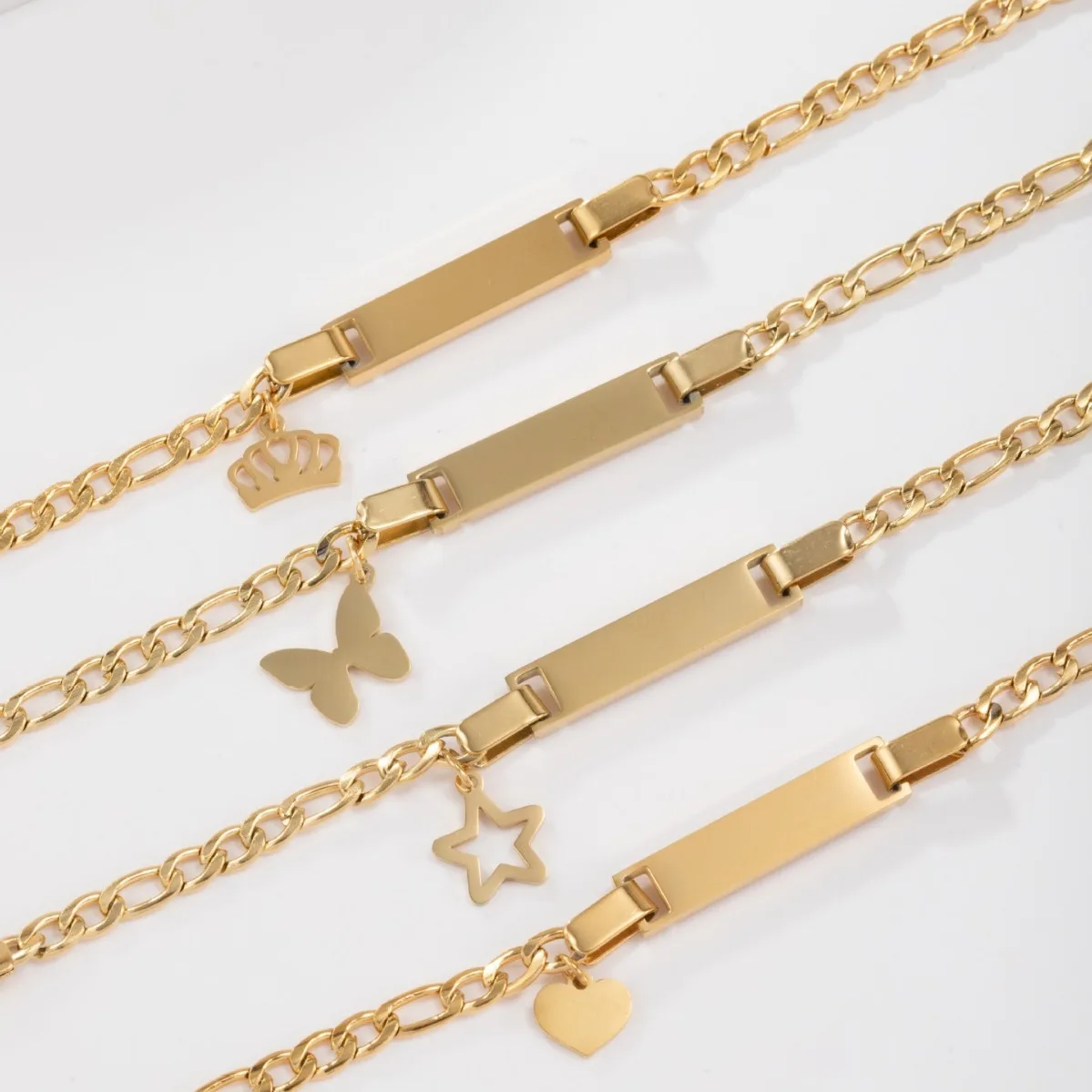 Custom Name Bracelet 18k Gold Plated Stainless Steel Baby Bracelet Butterfly Heart Crown Charm Personalized Jewelry for Gift