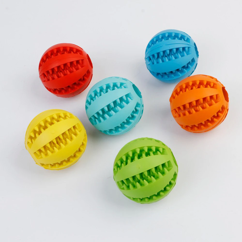 Manufactory Directly Selling Ellipse Dog Toys Bouncing Ball Rubber Dog Chewing Ball For IQ Training