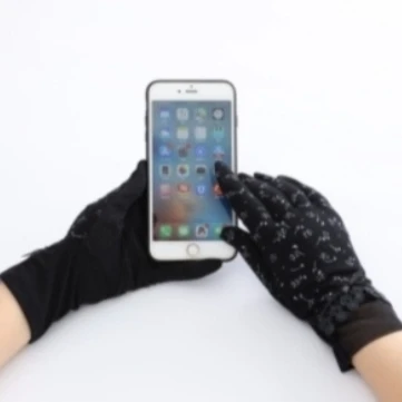 
Wholesale Summer UV ice silk Breathability and sweat absorption touchscreen outdoor riding ladies gloves 