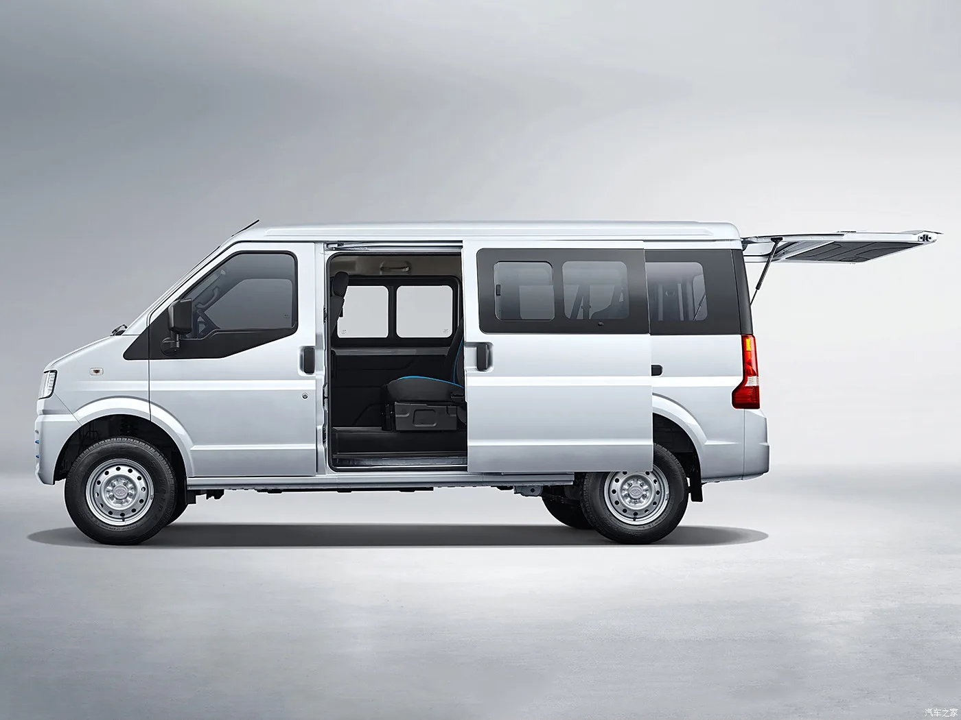 DFSK Ruichi ES50 pure electric mini passenger van car ev minibus van 7 seat 252KM range
