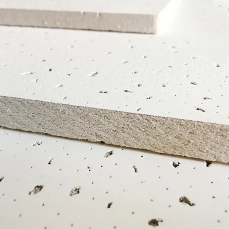 Дешевая потолочная плитка 2x4 Акустическая минеральная волокнистая подвесная на заказ шерстяная