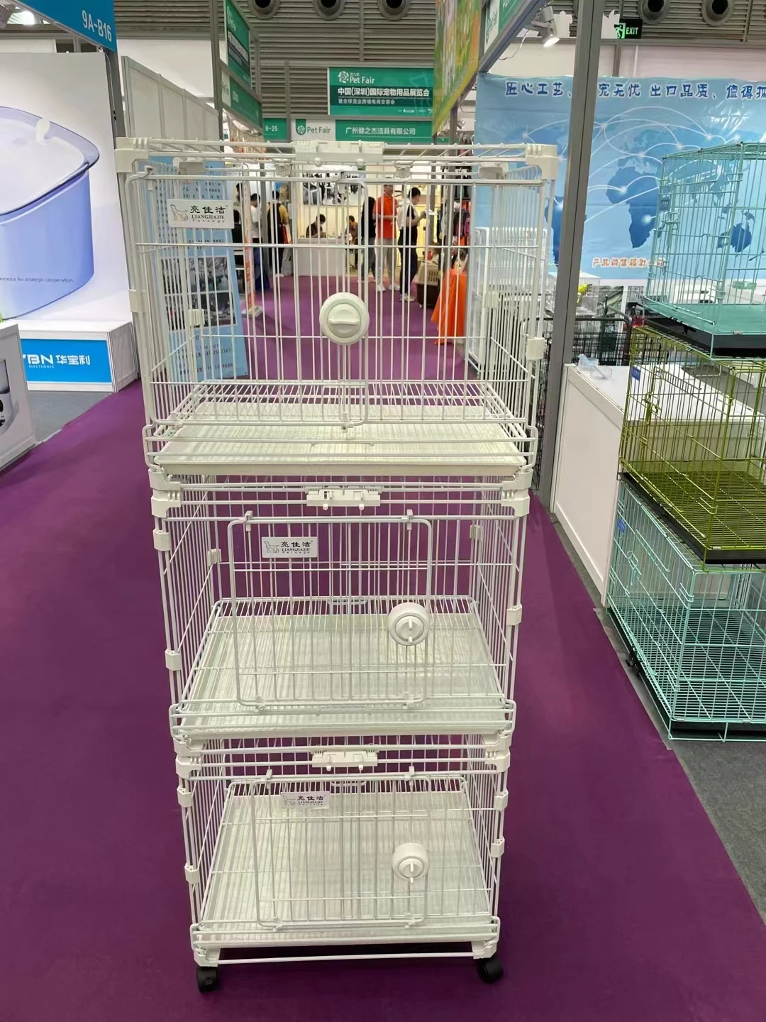 2023 New Design Stack Iron Metal Out Door Foldable Folding Cage Dog Cage With Wheels