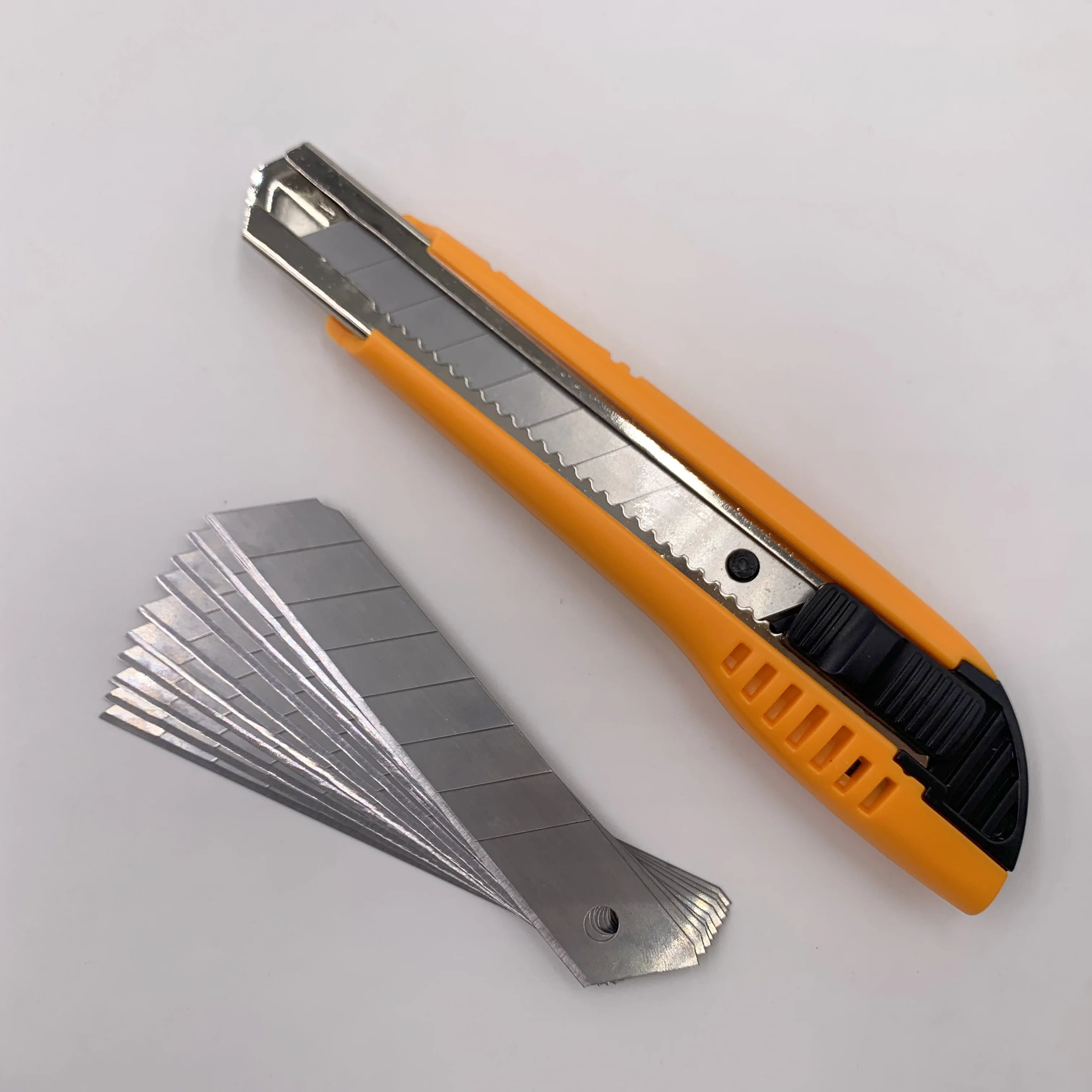 Carbon Steel Blade 18mm Width Utility Knife Blade Snap Off Cutter Knife Blade