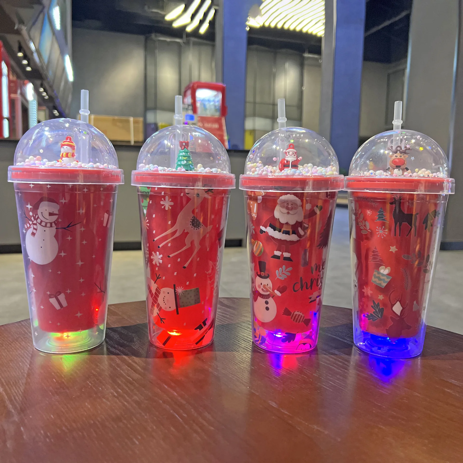 450ml Led Flashing Merry Christmas Party Drink Mug Kids Coffee Cup Reusable Plastic christmas Tumbler with Lid and Straw