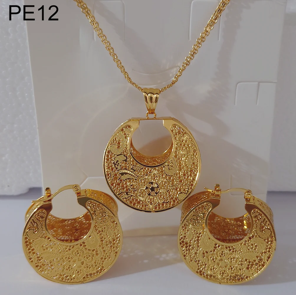 NEW Designs Flower Necklace Earrings Sets Dubai Gold Color 2 Pcs Jewelry Set  Perdant African Costume Jewelry Wedding Party Gift