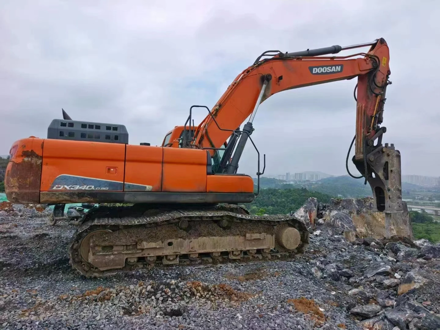 Original 34 ton used doosan 340 crawler excavator dx340 engineering machinery dx340lc dx340 dx300 good condition low price