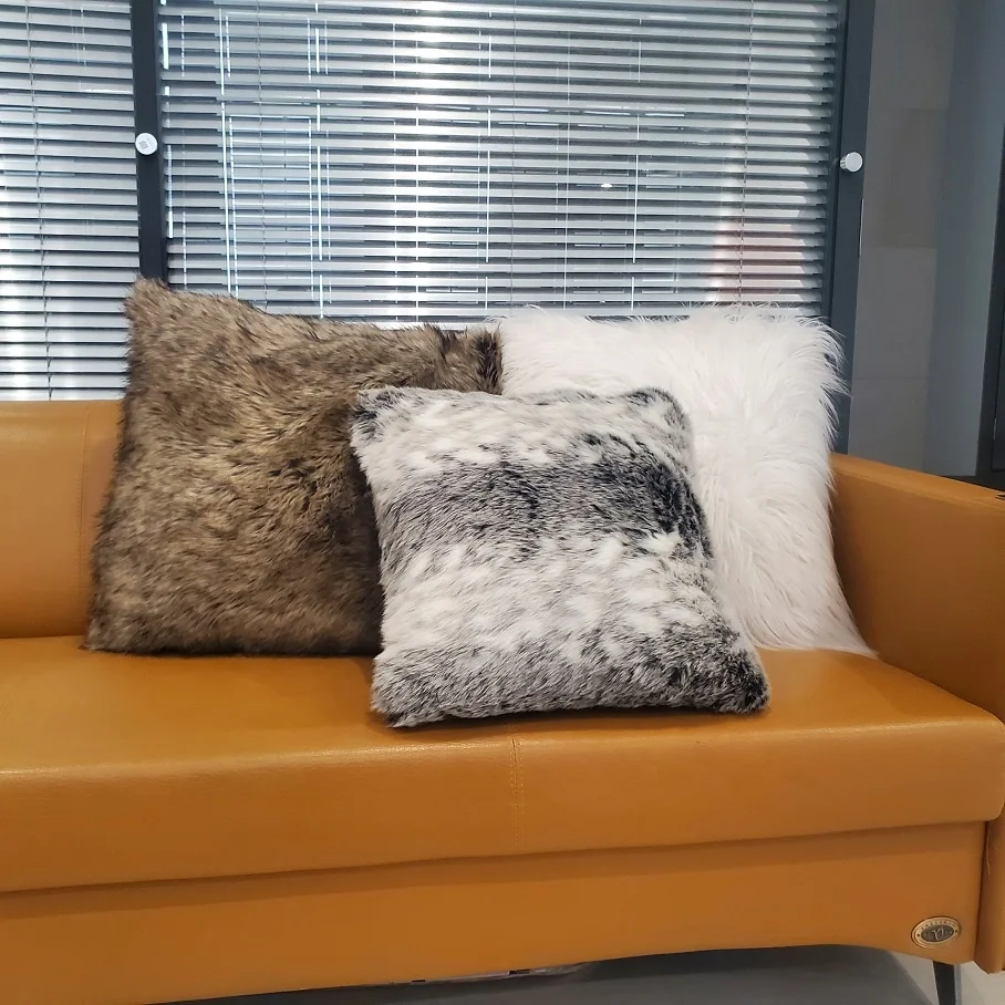 Wholesale Artificial Fur Pillow Large Cushion Long Hair Fluffy Fur Pillow