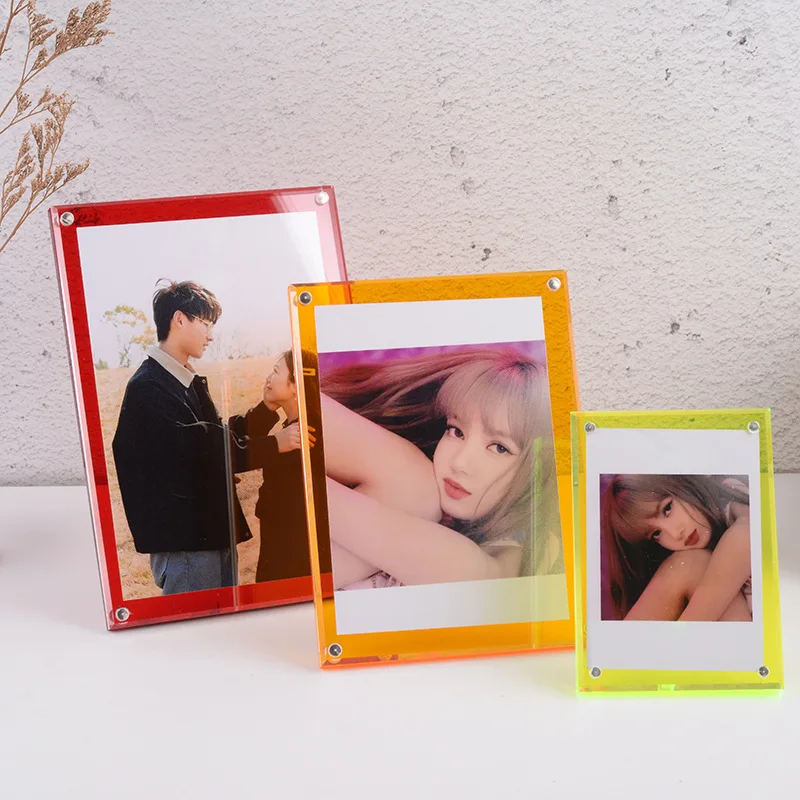 Wholesale star chasing girl desktop small card display table 3 inches transparent acrylic photo frame