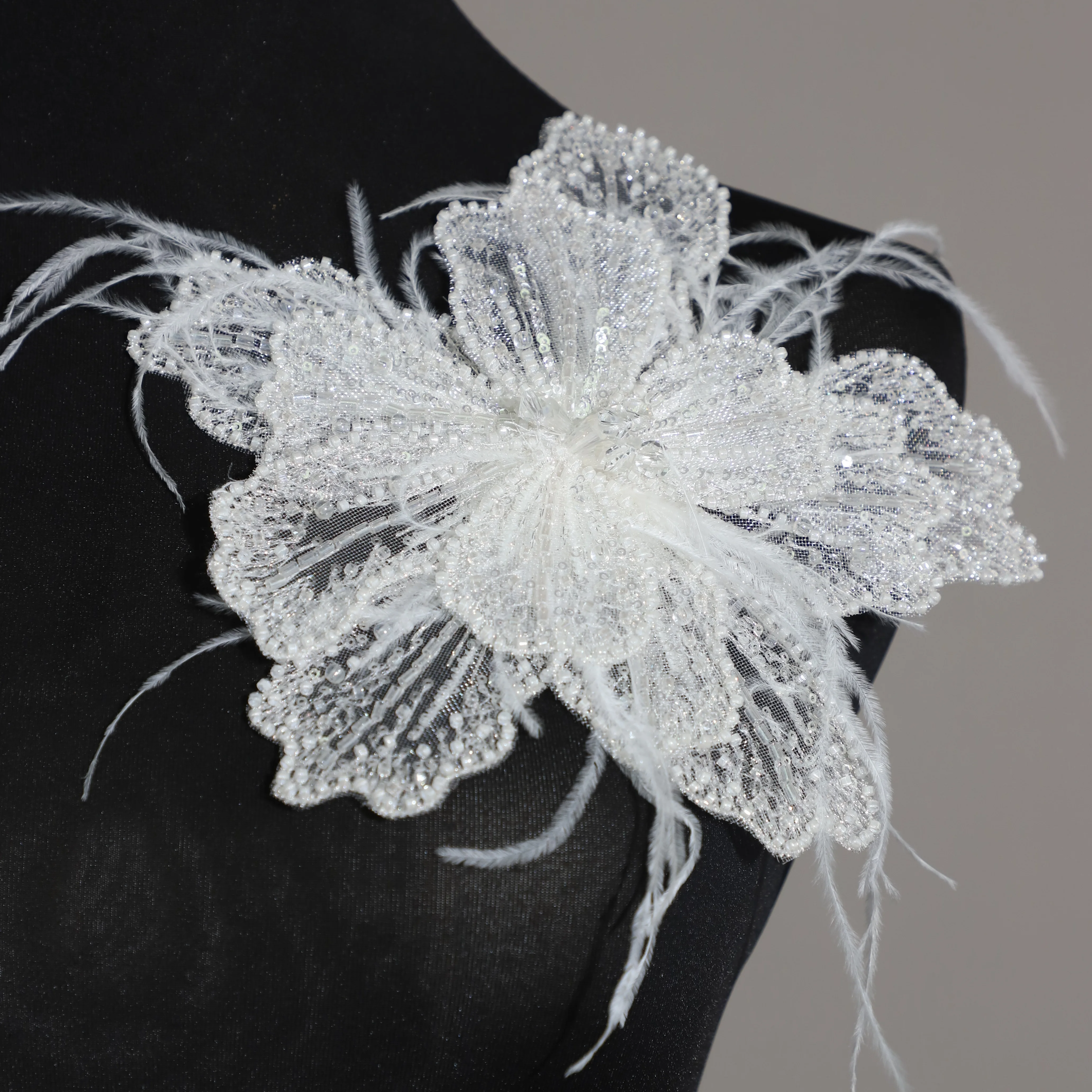 2024 New Design Ostrich Beaded Applique Bridal Dress Sequin Beads Boutique Decoration Accessories