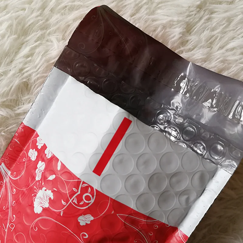 Recycled Plastic Mail Eco-Friendly Padded Shipping Envelop Wrap Bubbled Custom Postage Pouches Red Bubble Mailing Bag With Logo