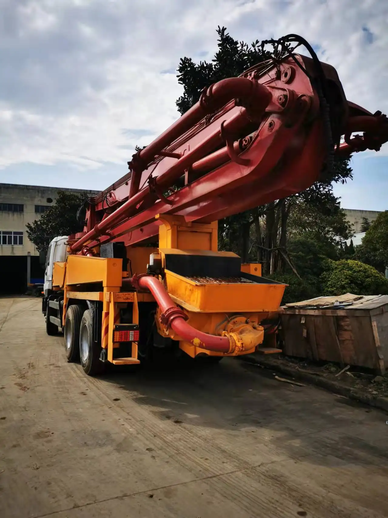 China Sany Used Truck Mounted Concrete Pump Truck 37m 42m concrete truck