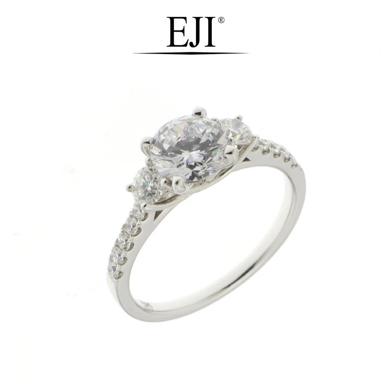 
Timeless 14k Gold Diamond Wedding Ring with 1 carat head 