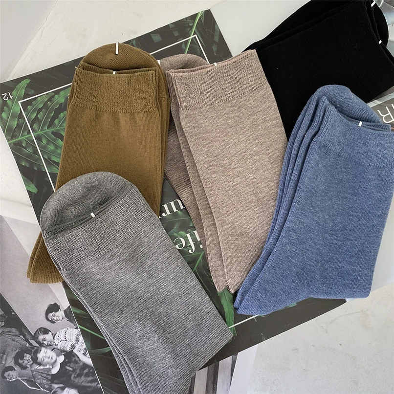 Wholesale Low MOQ Custom Logo Designers Socks for Men Business White Dressing Fashionable Luxury 100% Organic Long Cotton Winter