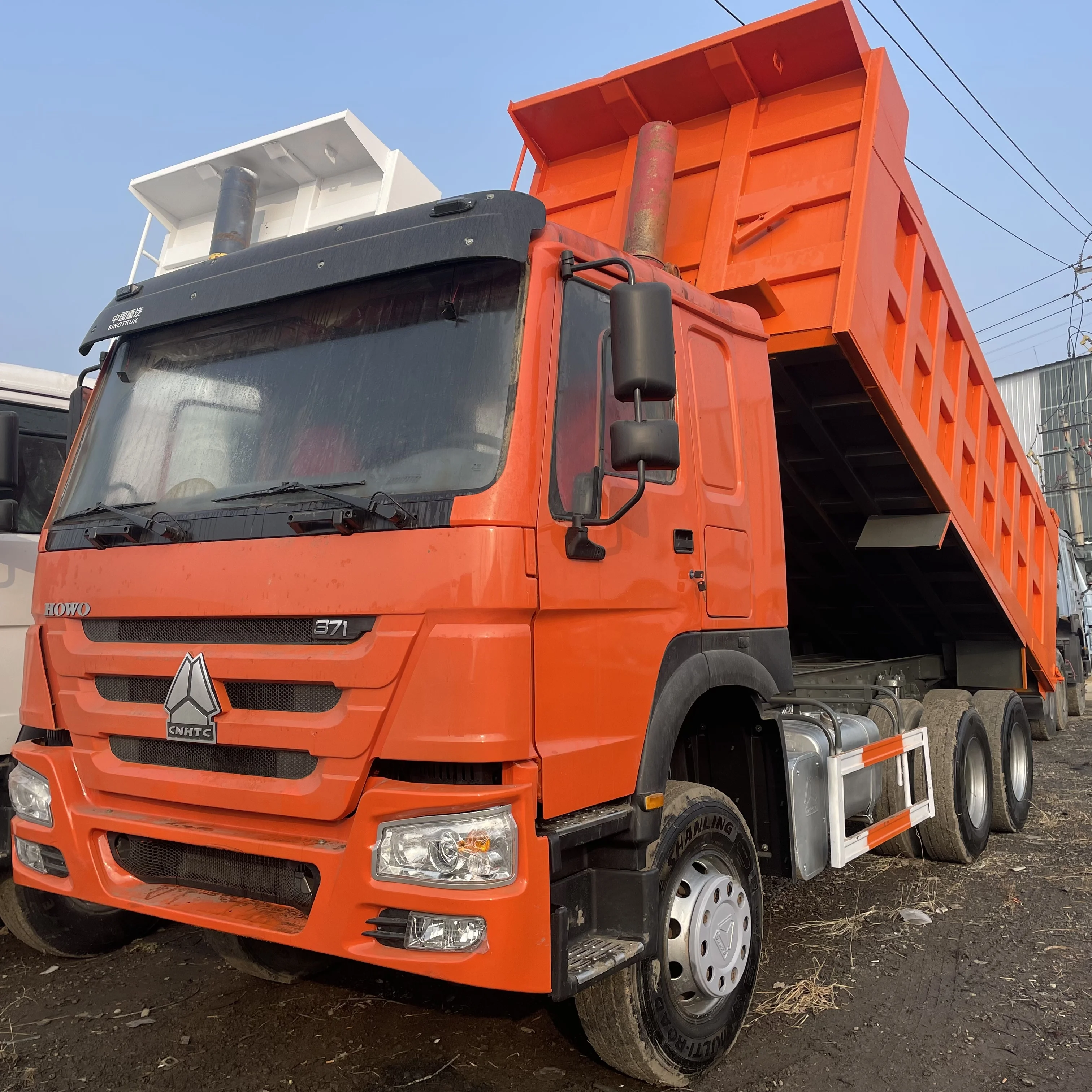 Lowest Price Exporting Used Howo Sinotruck Conplete Truck 6X4 20 Cubic Heavy Duty Transport Mine Dump dfm Truck for Senegal