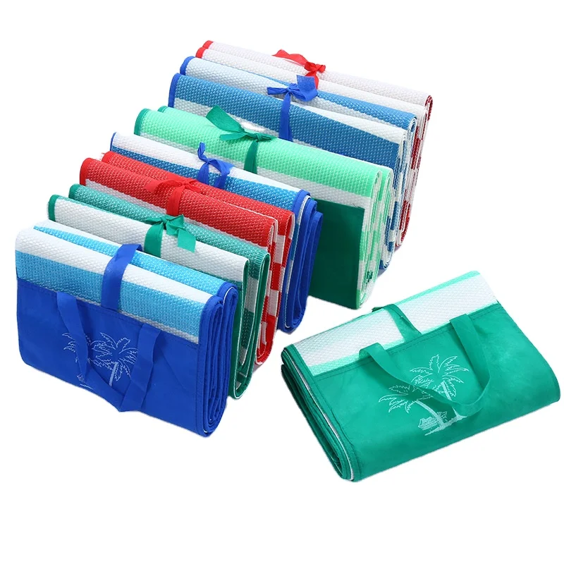 2021 Newest foldable lightweight portable natural straw picnic beach mat