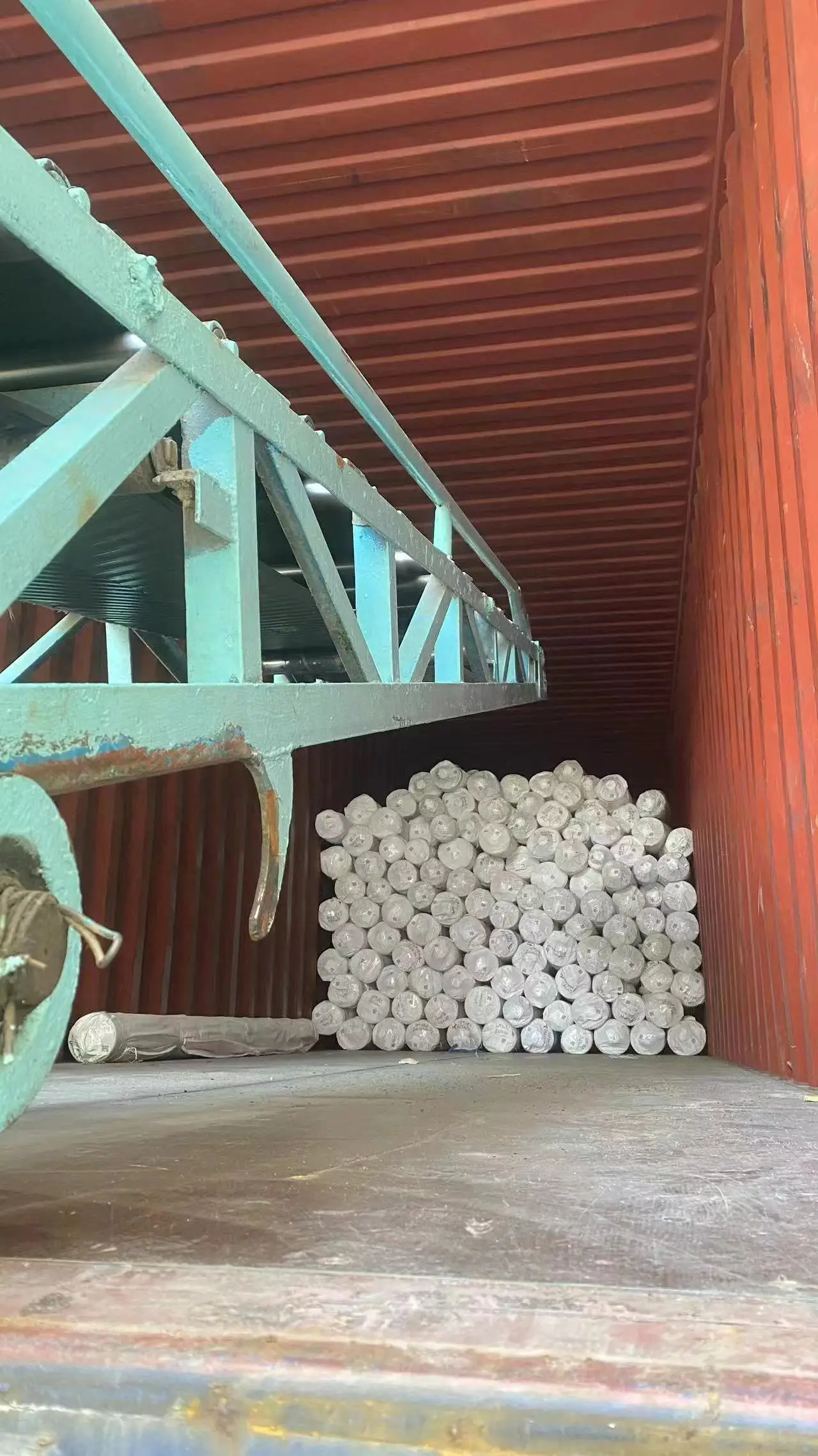 Wholesale 100% 300Tc Satin White Bed Linen Canadian Cotton Bedsheet Fabric For Hotel Bedding