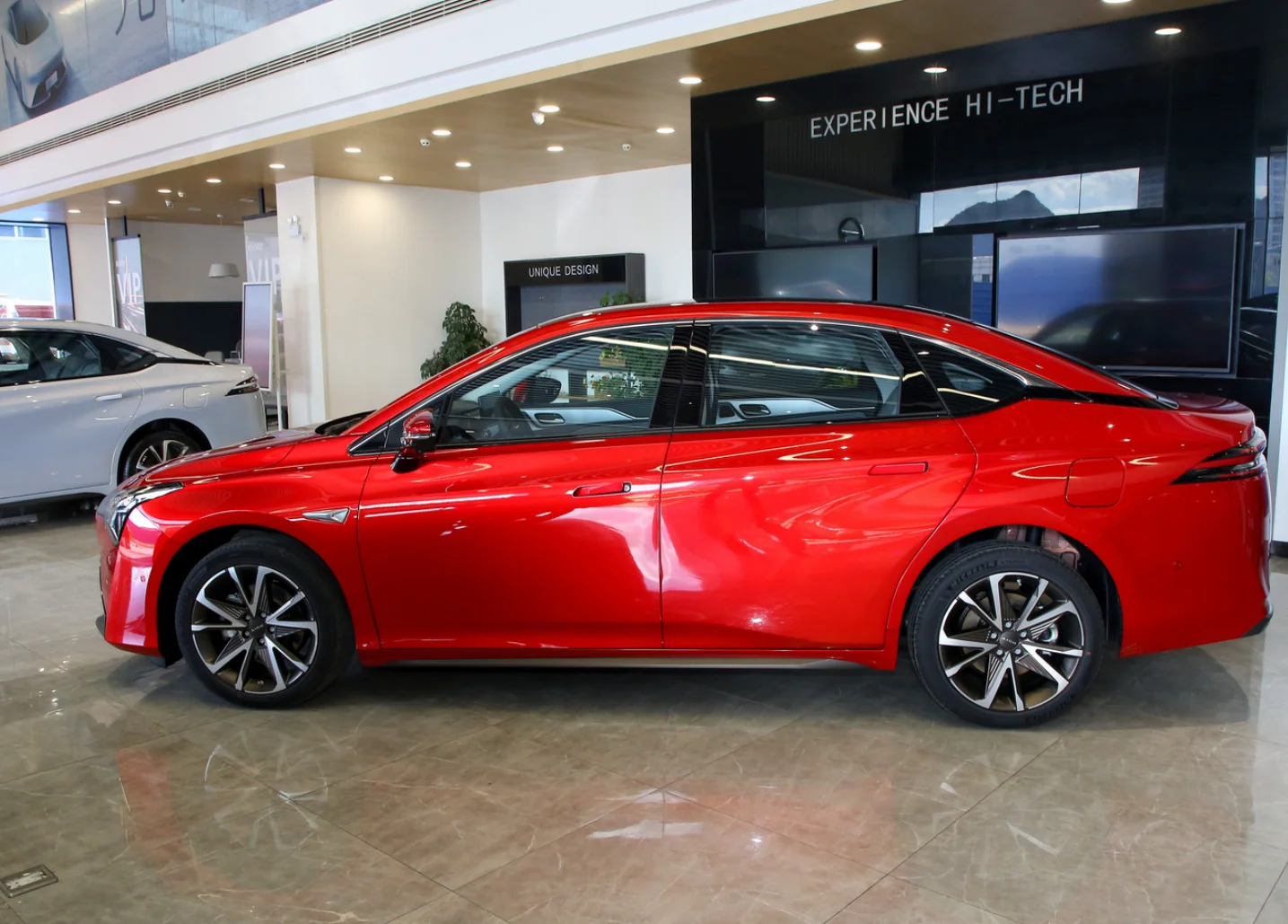 Intelligent parking, large viewing angle, intelligent canopy changing color GAC  Aion  S PLUS 2024