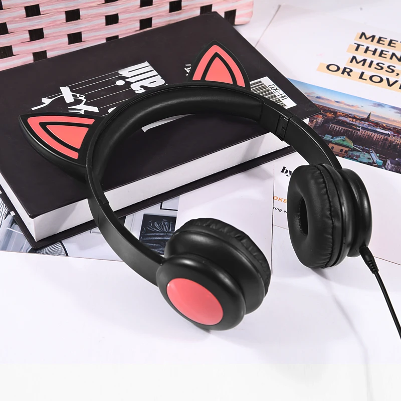 China Factory wireless headset Cute Cat noise cancelling blue tooth BT 5.0 Headsets Stereo Music headphones earbuds