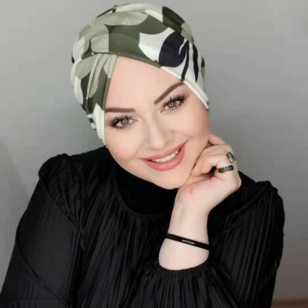 MOTIVE FORCE hot selling Cheaper Mixed Color Muslim Malaysia Women stitched striped Hijab Hijab Tube Turban