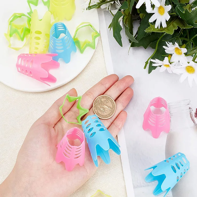 Longsan plastic factory supply color novelty golf tee blue pink yellow green spot