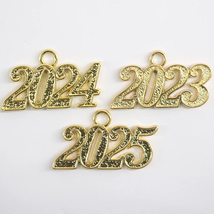 Mondon Zinc alloy Custom 2023 2024 2025 Gold Graduation Accessory Cap Year Charms for Tassel Decoration