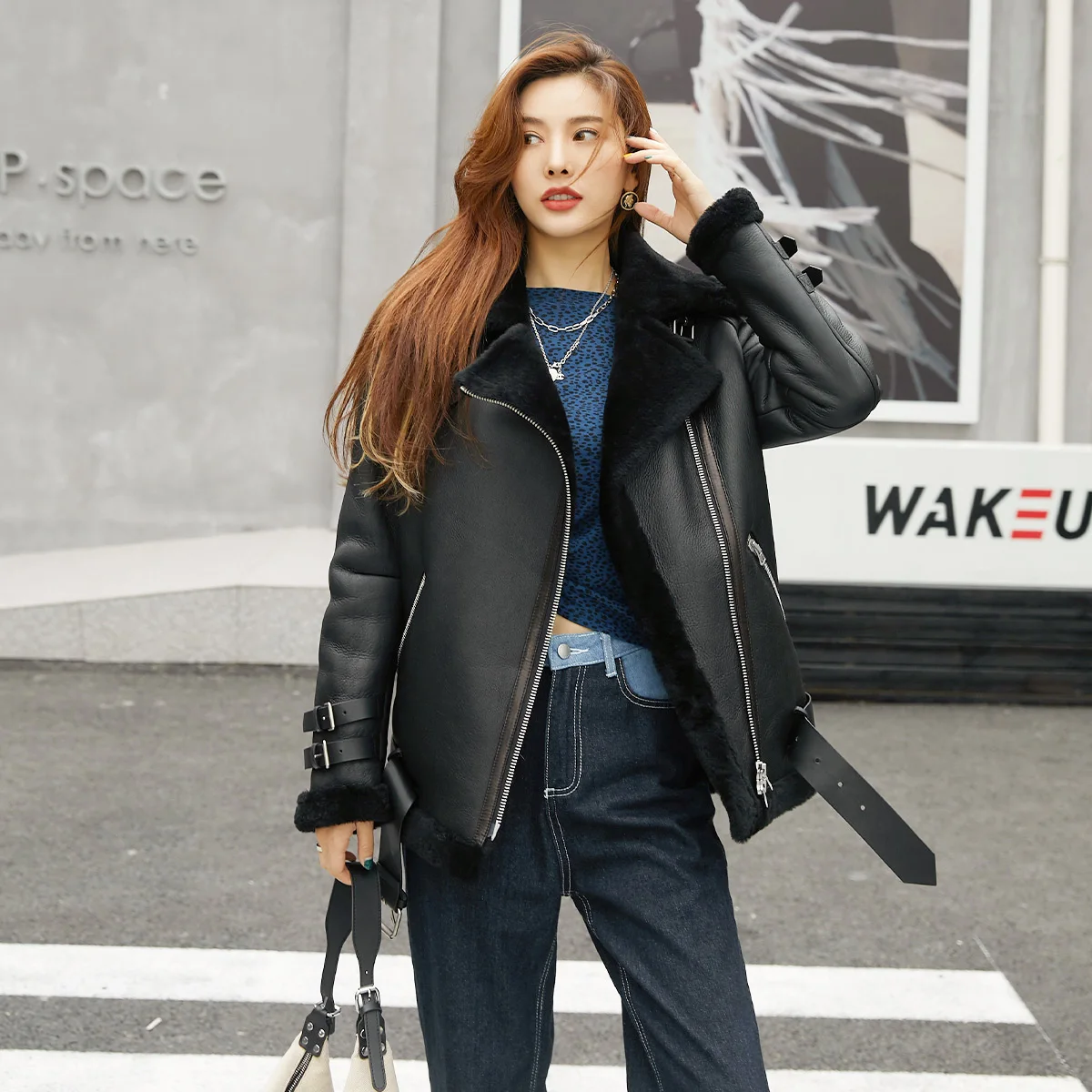 Half Windbreaker Hoodie Woman Fur Jacket Leather Coat Fox with Women Woman Woolen Wholesale factory direct spot