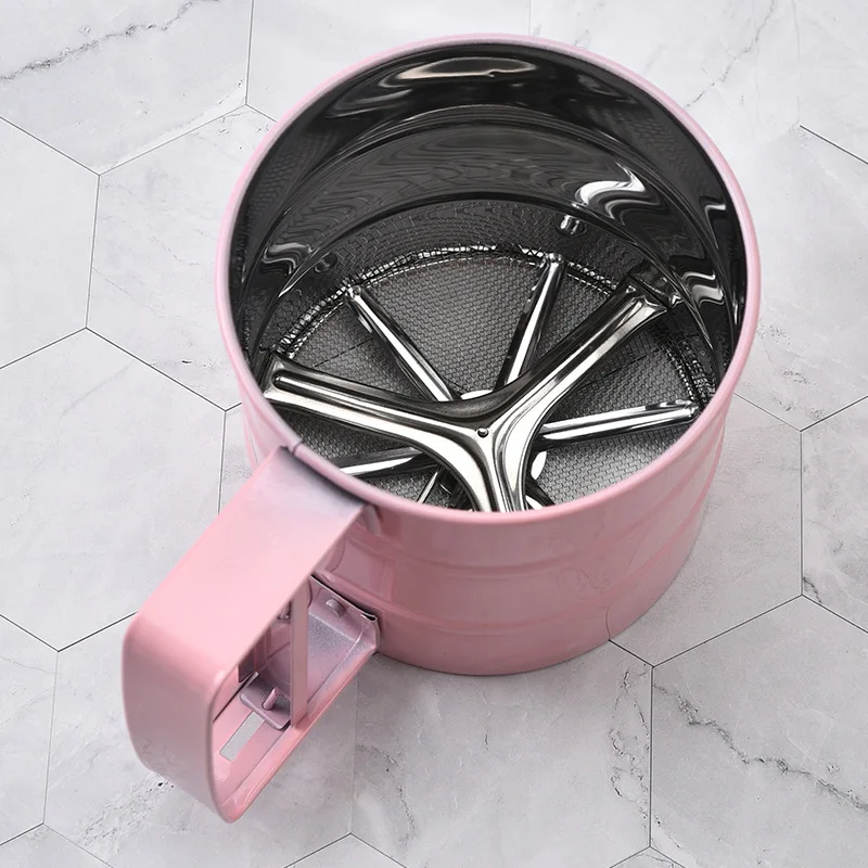 Kingwise Wholesale Kitchen Baking Tools DIY Pastry Bakery Gadget Flour Bolt Stainless Steel Flour Shaker Sifter with Handle