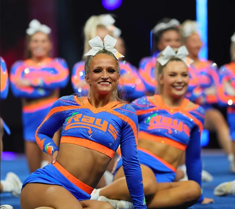 High Quality factory custom cheer uniform with shiny rhinestones girls cheerleading uniform for competition