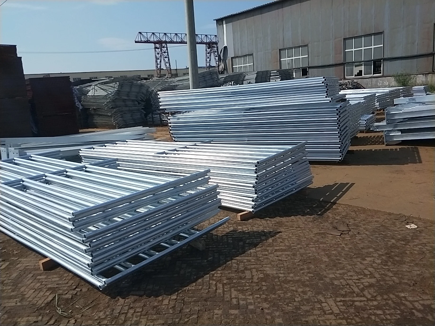 2x2 3x3 Galvanized Cattle Welded Wire Mesh Panel for Farm Philippines Gates And Fences