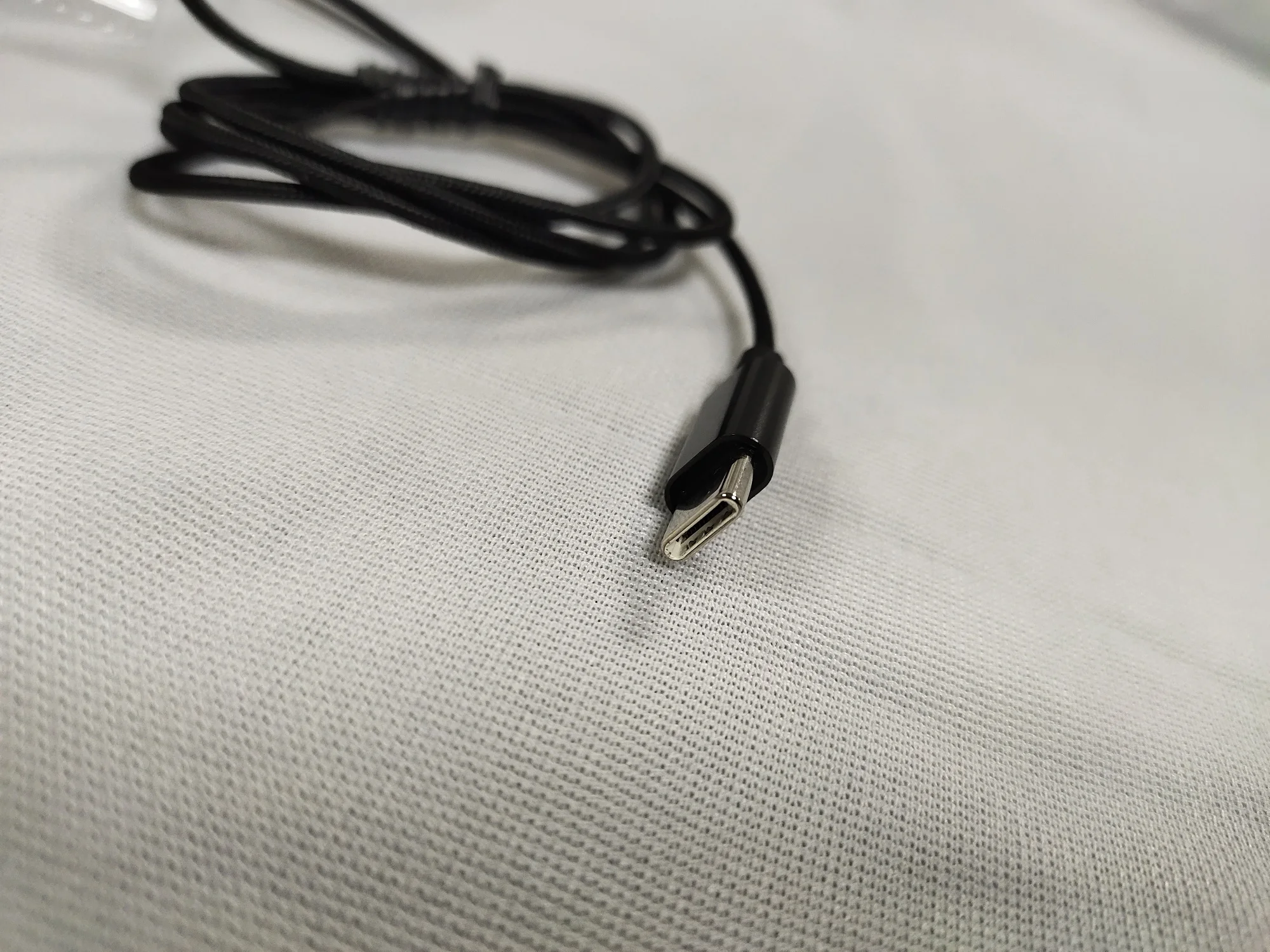 LAT100 High Quality Hybrid Earphone With Mic Hifi Bass Headphone Wired Type-C In Ear Earphones For Phone Mp3