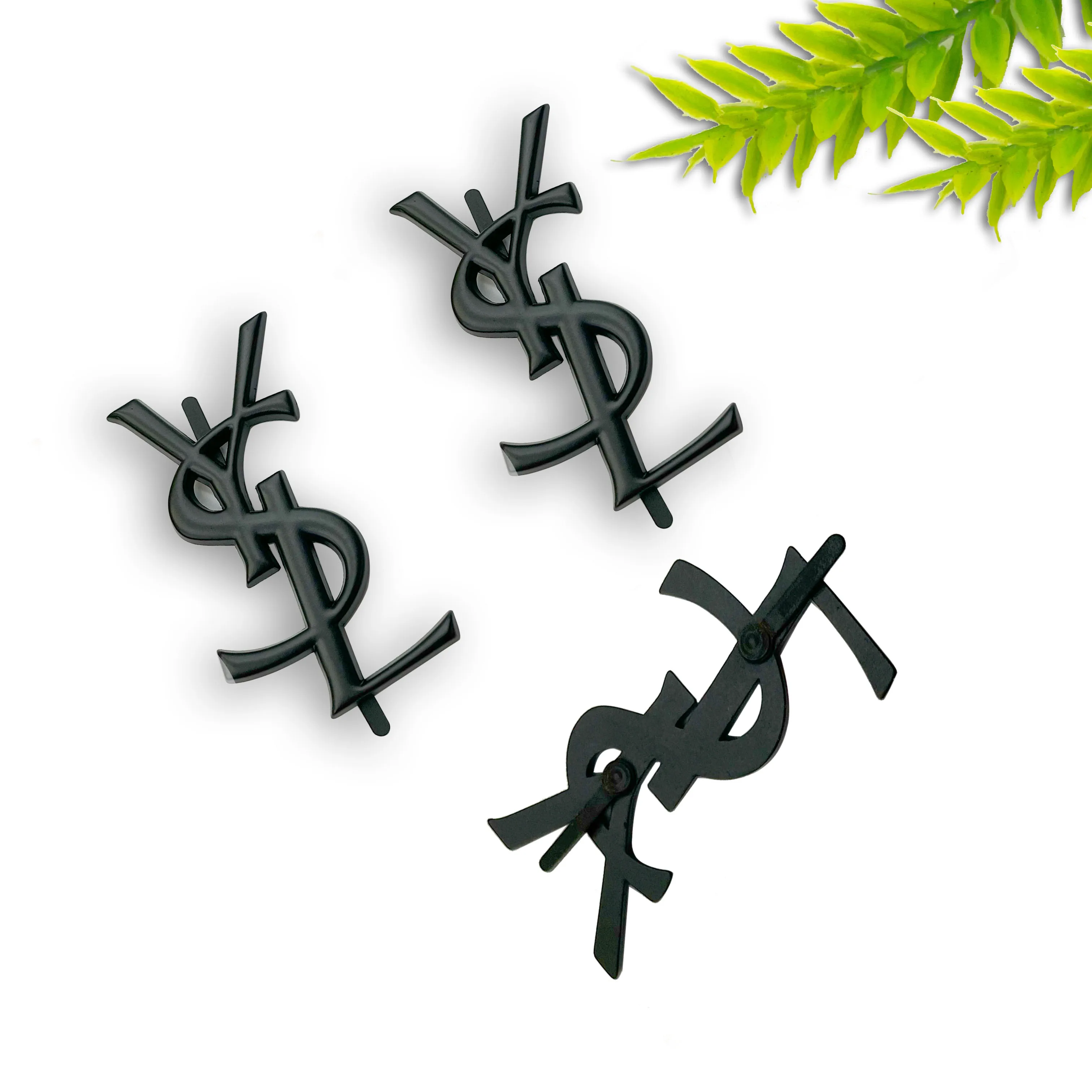 High quality popular available brand metal logo/custom design metal tag for handbags and bags