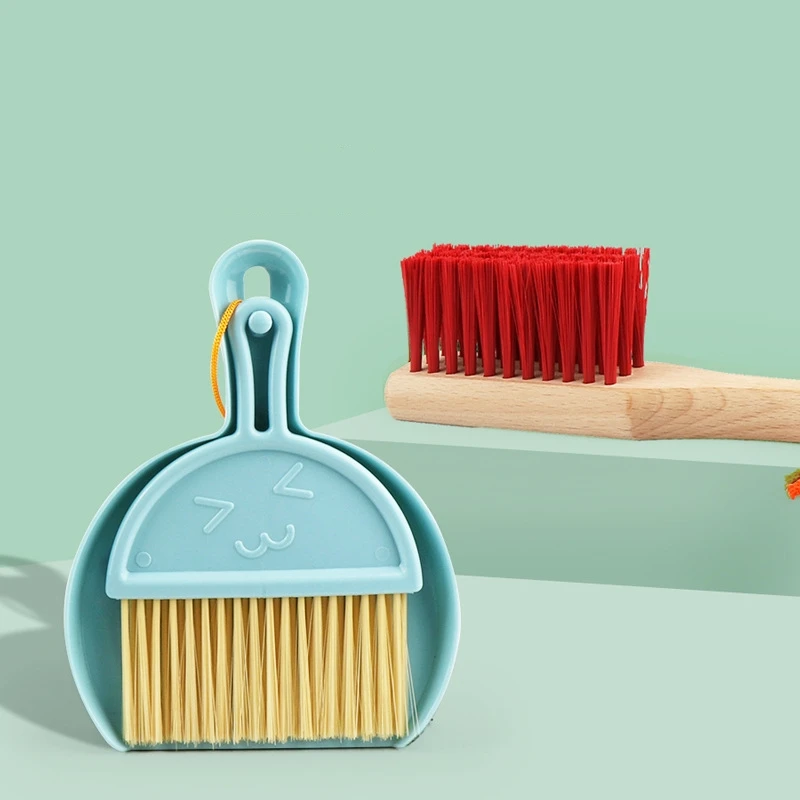 Kids Pretend Play Set Home House Broom Mop Classic Wooden Toddler Toy Cleaning Set