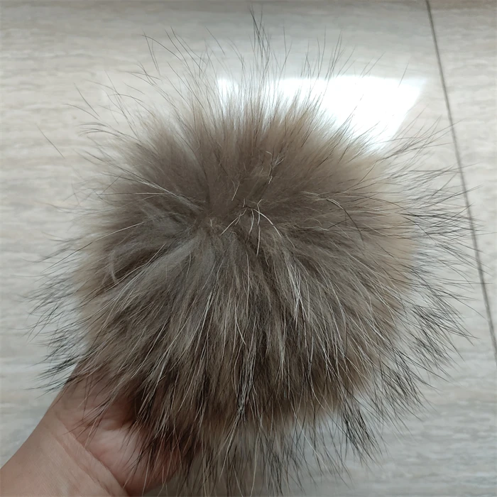 Wholesale large Natural Brown Raccoon Fur Pompoms