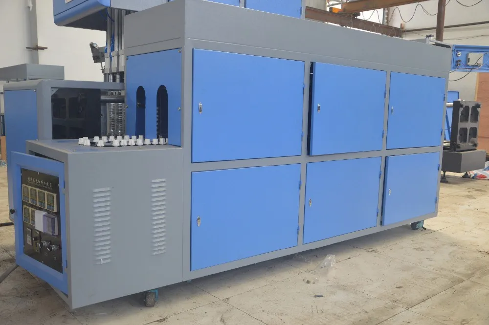 Auto Dropping Semi Automatic 4 Cavity Soda Water Bottle Blow Molding Machine