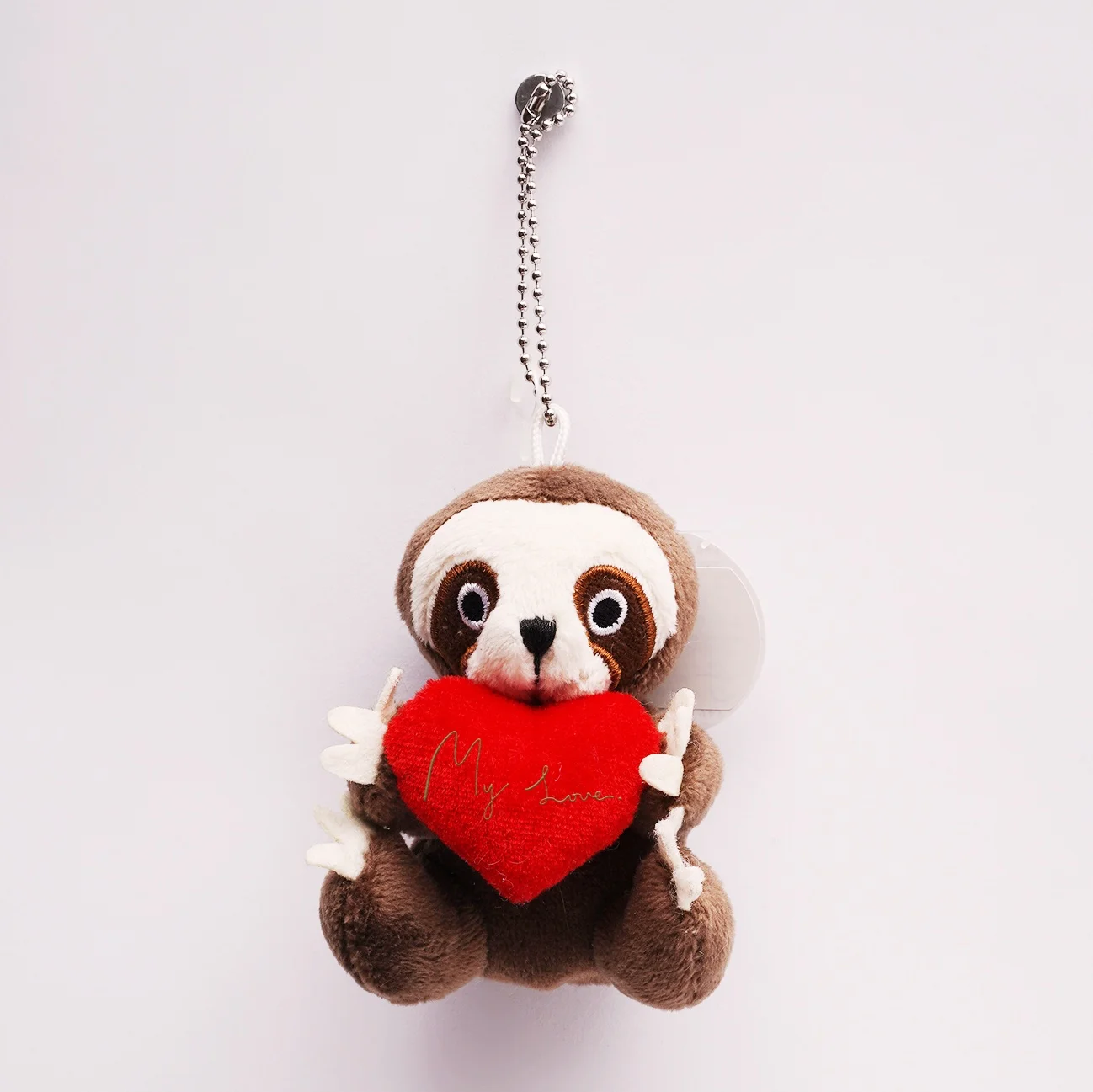 best selling cute heart holding sloth keychain adorable unique heart holding sloth keychain OEM ODM New eco-friend fabric