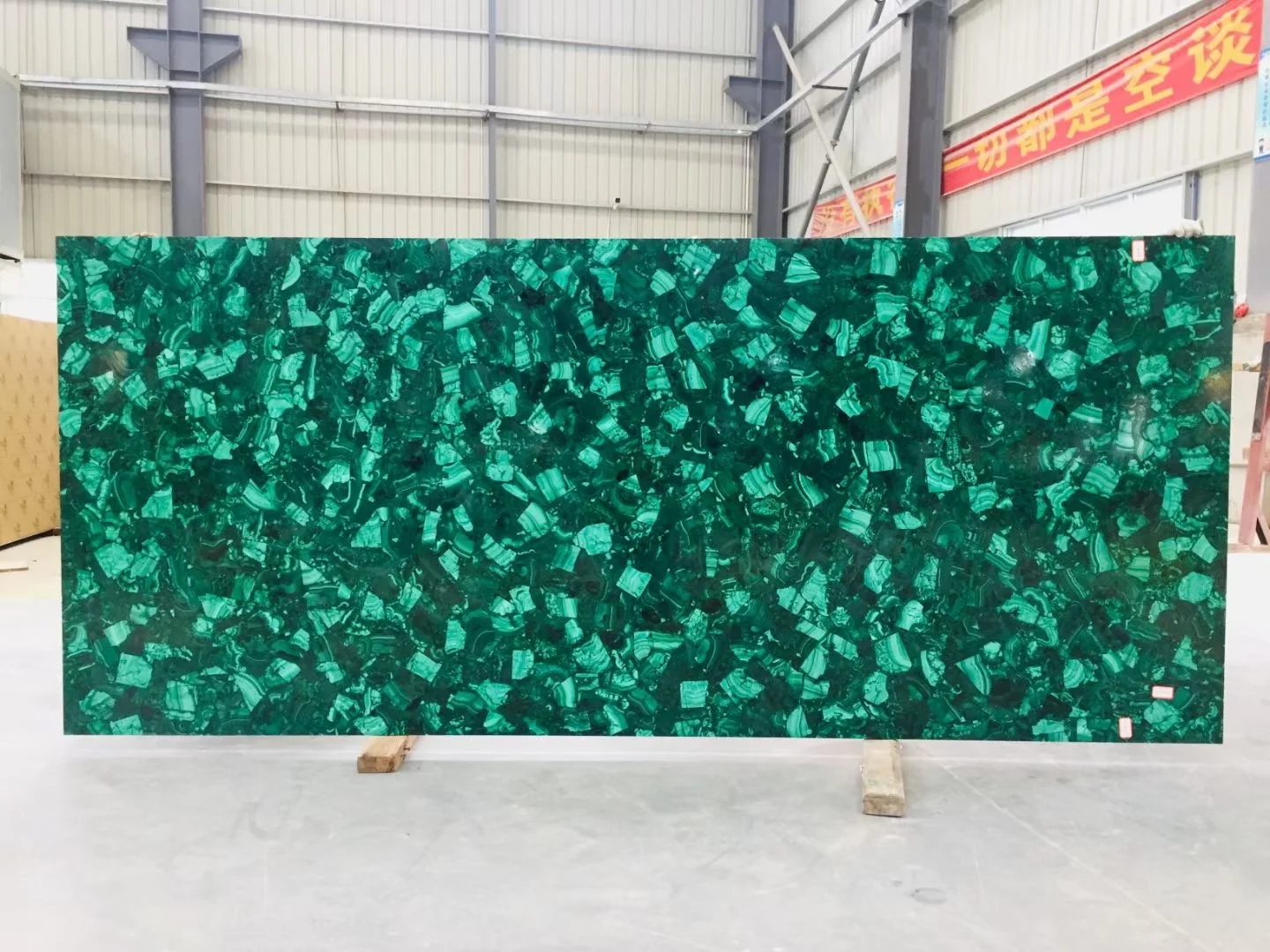 Verde malachite quartzite challant luxurious marble slabs backside glued with honeycomb