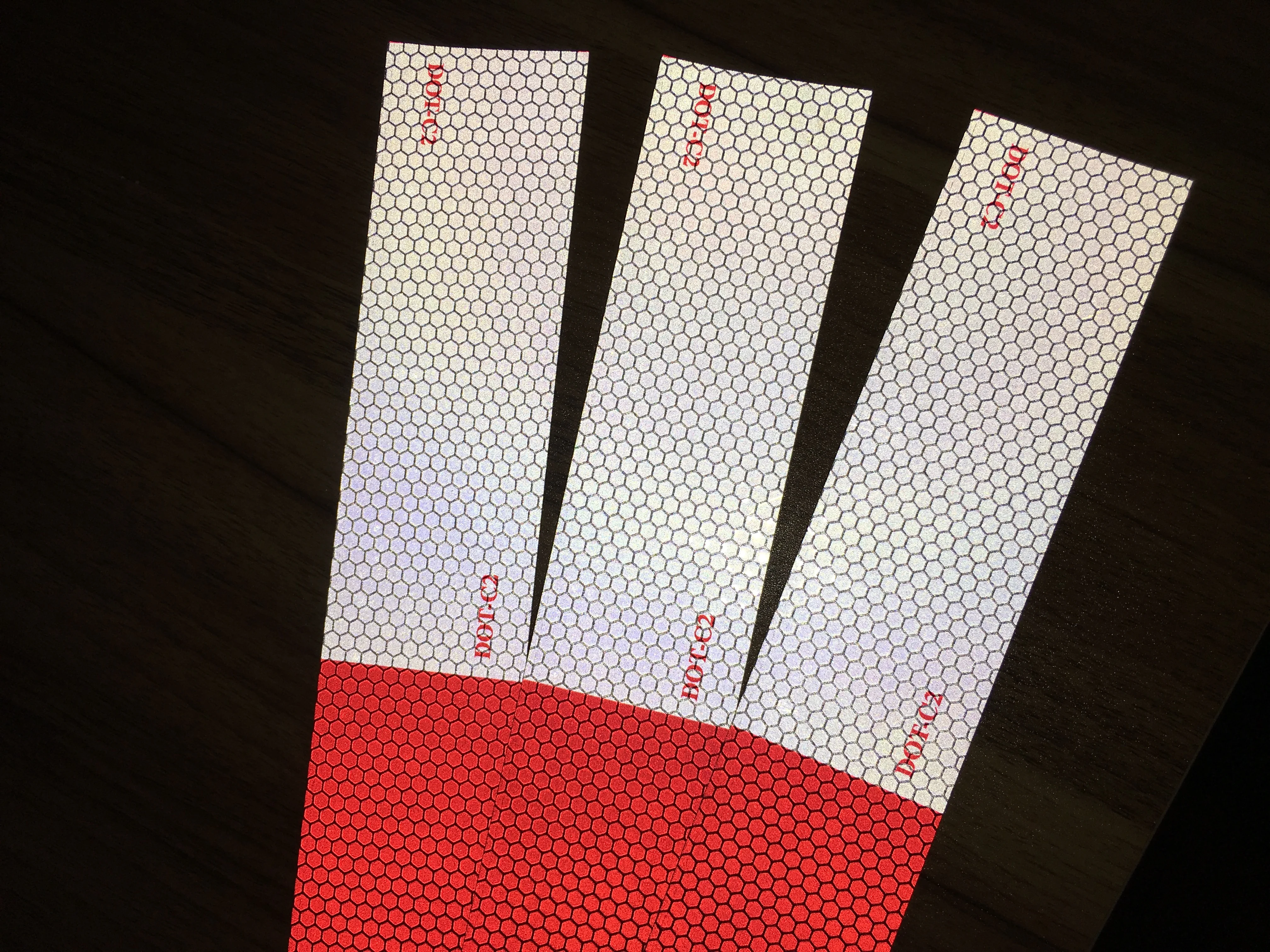 HCSP High Visibility PC/acrylic Red White Dot-c2 Reflective Safety Conspicuity Tape Reflector Stickers For Trailers Truck