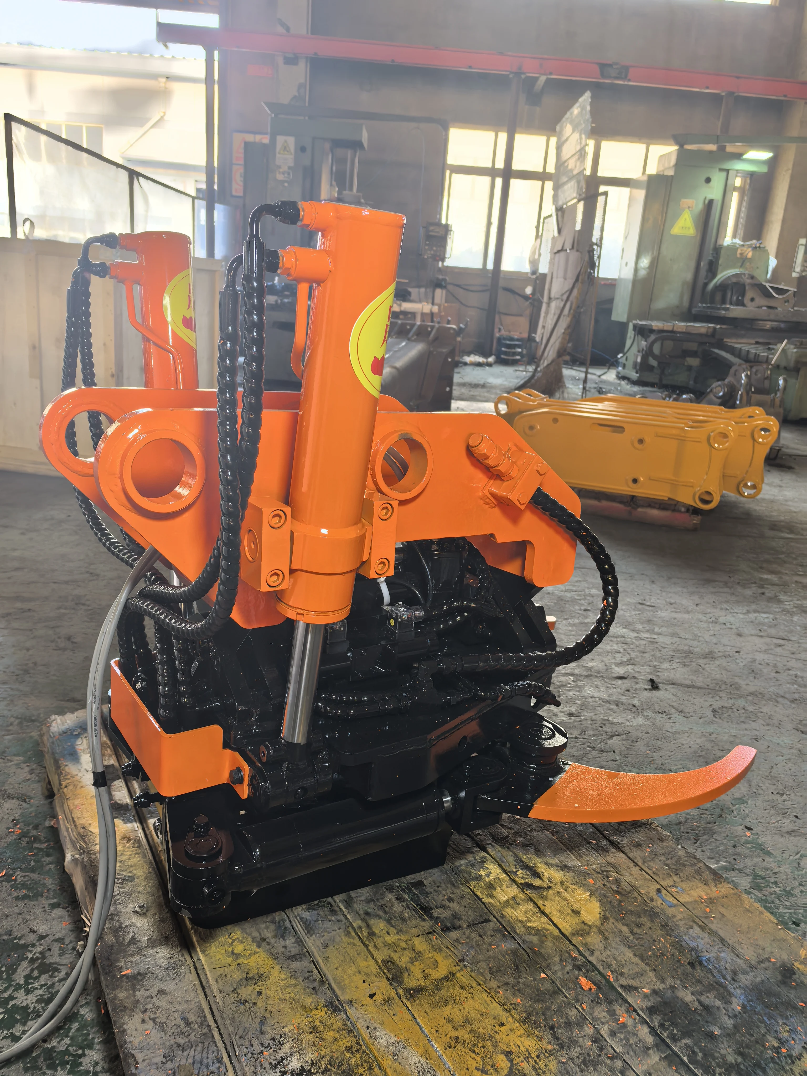 Shan dong china Heavy Duty Tilt Rotator for Excavator with Strong Stability