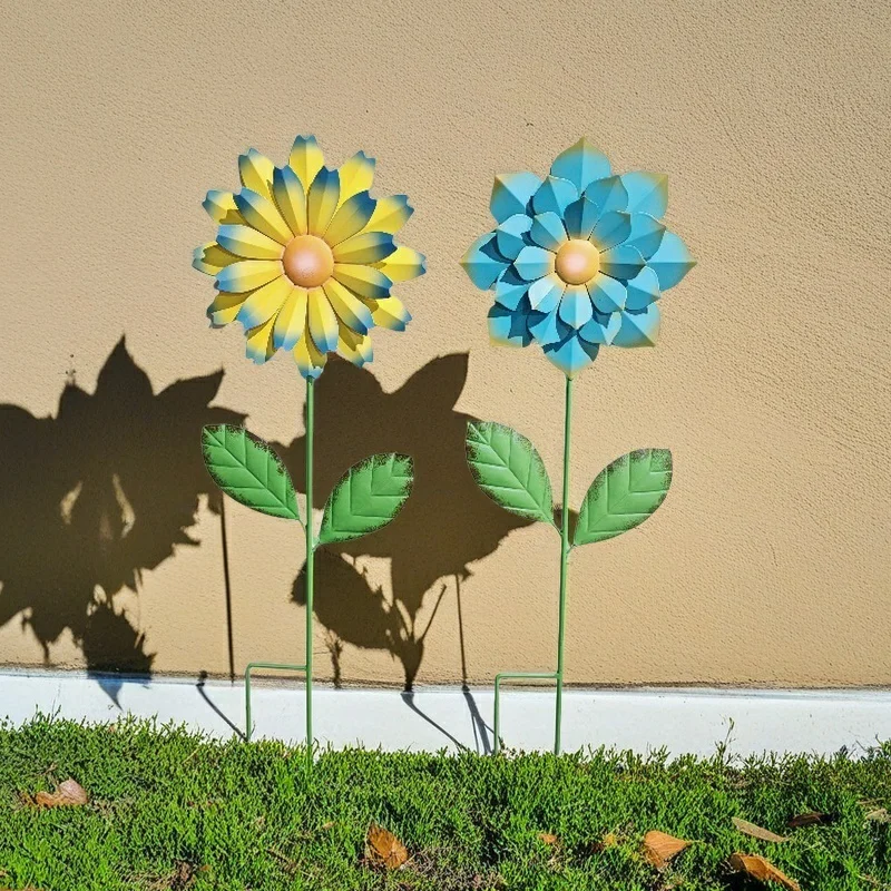 Manufacturer 2025 Spring New Design Wrought Iron Custom Garden Decoration Outdoor Flowers Design Garden Stakes Decor
